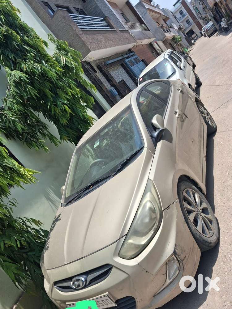 2011 Hyundai Fludic Verna Diesel Manual