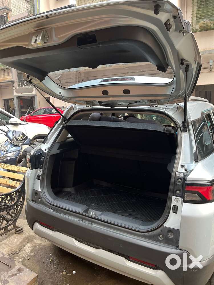 Maruti Suzuki Brezza 1.5 Zxi At Smart Hybrid, 2023, Petrol