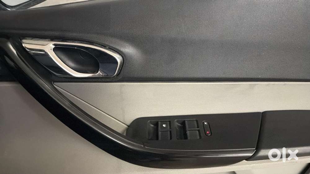 Tata Tiago 1.2 Revotron Xza, 2017, Petrol