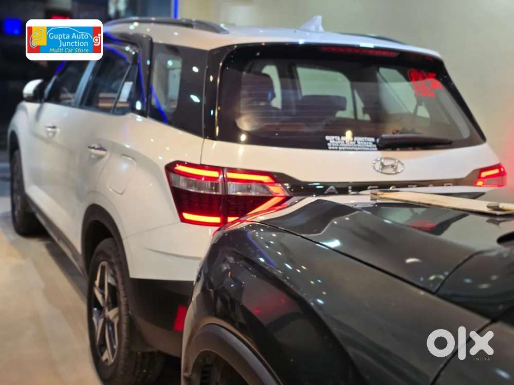 Hyundai Alcazar, 2023, Petrol