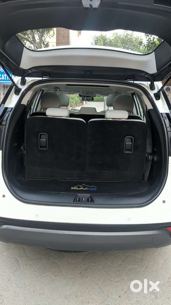 Mahindra Xuv700 2.0 Ax 7 Petrol At Str, 2021, Petrol