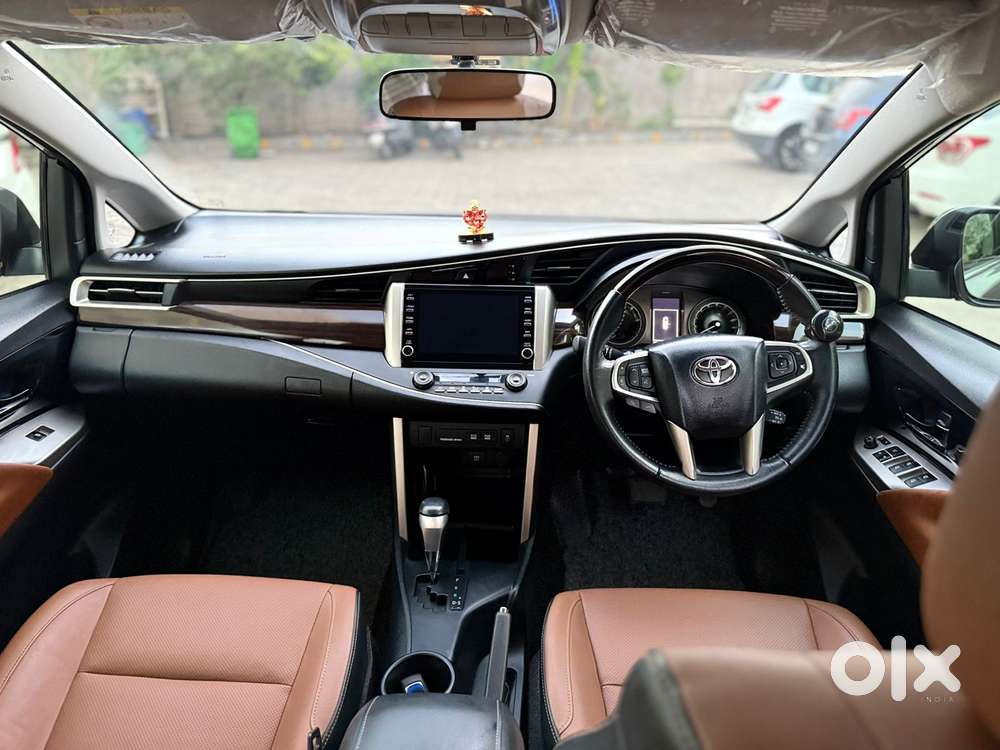 Toyota Innova 2.5 Zx Diesel 7 Seater Bsiii, 2022, Diesel
