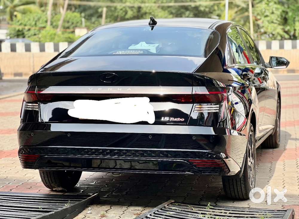 Hyundai New Verna 2025 Petrol Well Maintained (negotiatiable)