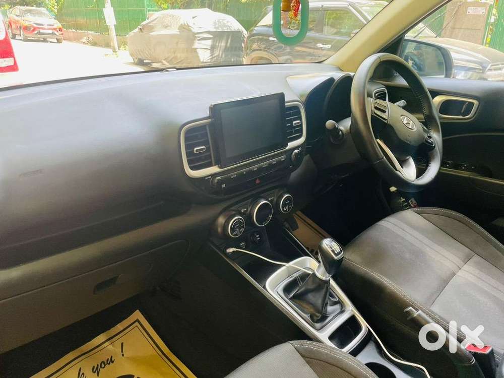 Hyundai Venue 2021 Diesel 90000 Km Driven