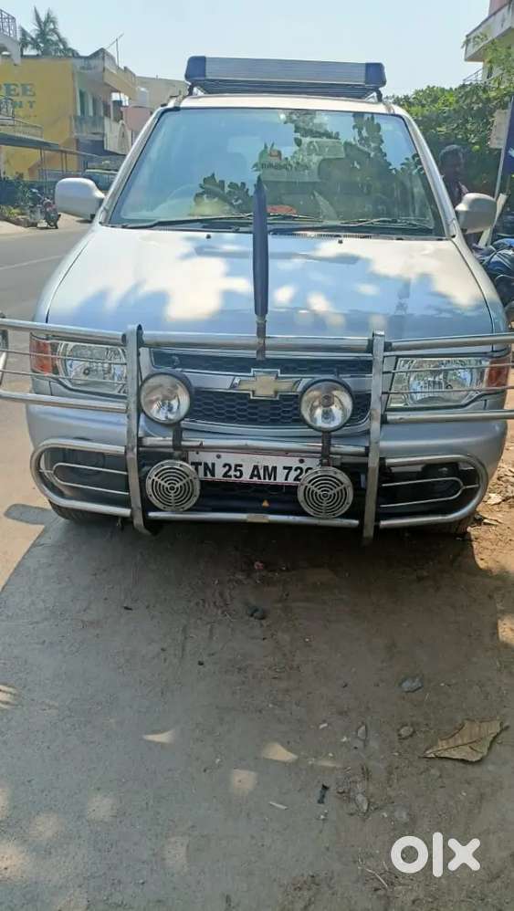 Chevrolet Tavera Neo 2015