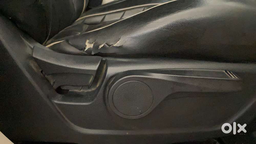 Mahindra Xuv300 W8, 2019, Petrol