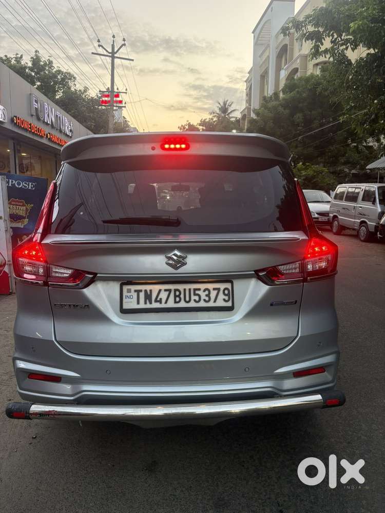 Maruti Suzuki Ertiga Shvs Zdi Plus, 2022, Petrol