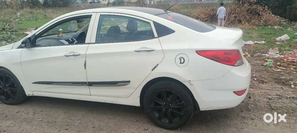 Hyundai Fluidic Verna 2013