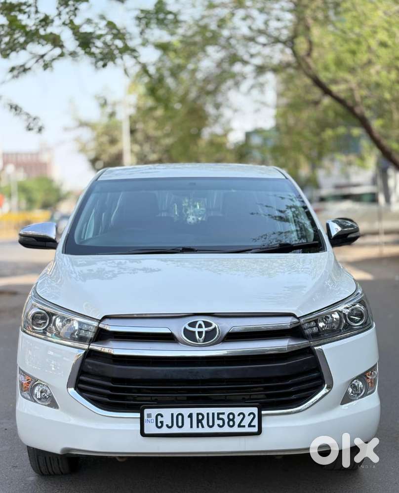 Toyota Innova Crysta 2.8z Automatic, 2016, Diesel