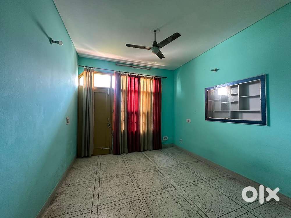 Spacious & Well-Ventilated 2 BHK Apartment for Rent in Trikuta Nagar