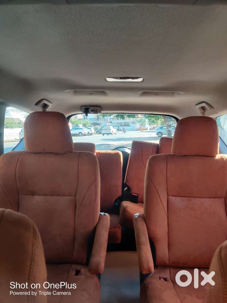 Toyota Innova Crysta 2.4 V 7 Str, 2016, Diesel