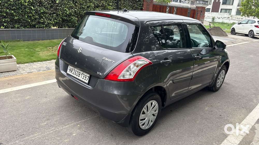 Maruti Suzuki Swift Vxi Abs Bsiv, 2017, Petrol