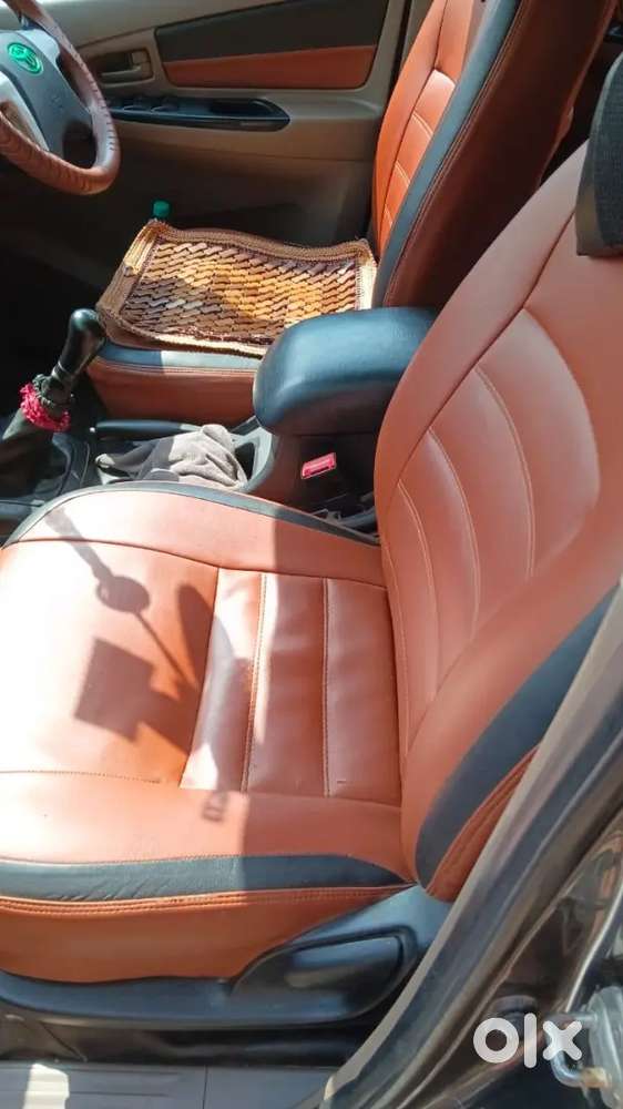 Toyota Innova 2015