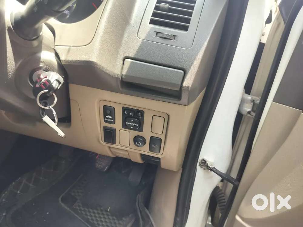 Toyota Fortuner 2013