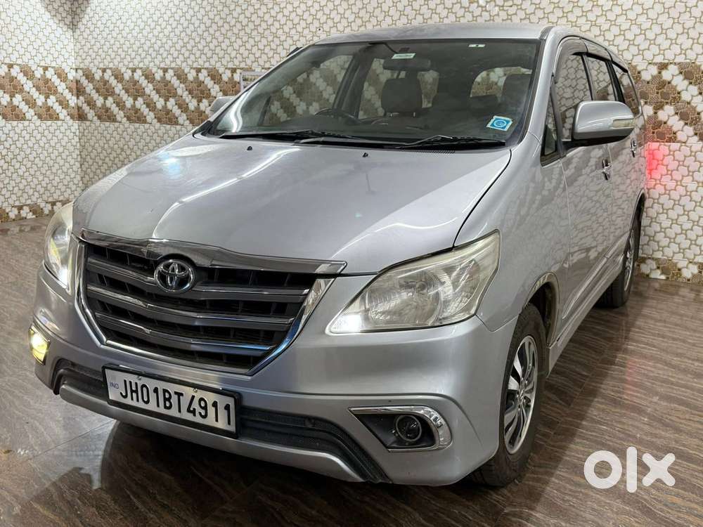 Toyota Innova 2.5 Vx 7 Str Bs-iii, 2015, Diesel