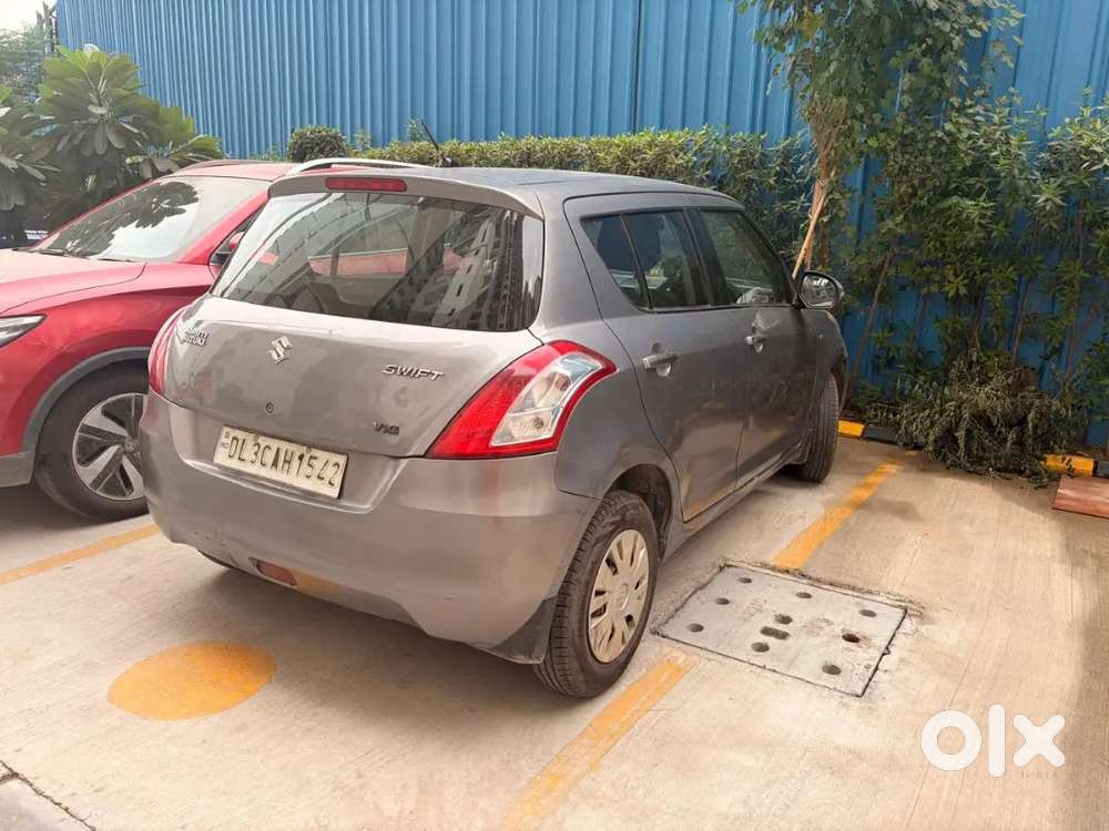 Maruti Suzuki Swift Vxi 2014.