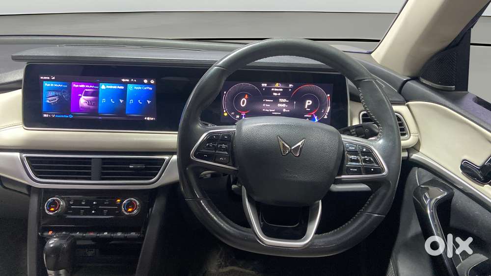Mahindra Xuv700 2.2 Ax 7 Diesel At Luxury Pack Str, 2021, Diesel