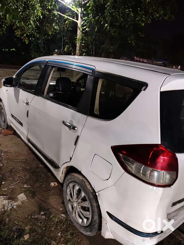 Ertiga Vxi Maruti 2012
