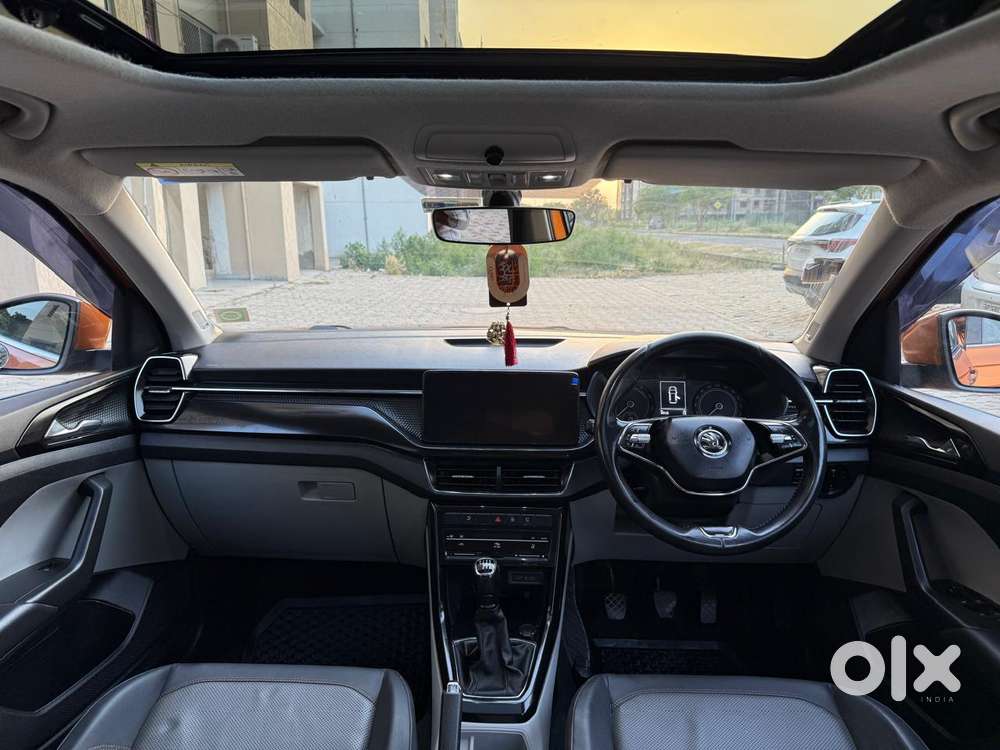 Skoda Kushaq 1.0 Tsi Style, 2022, Petrol