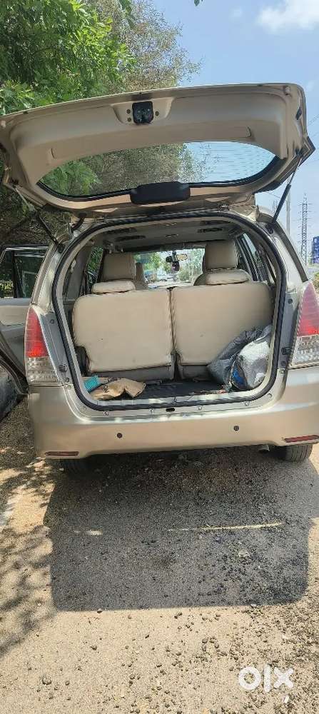 Toyota Innova 2010