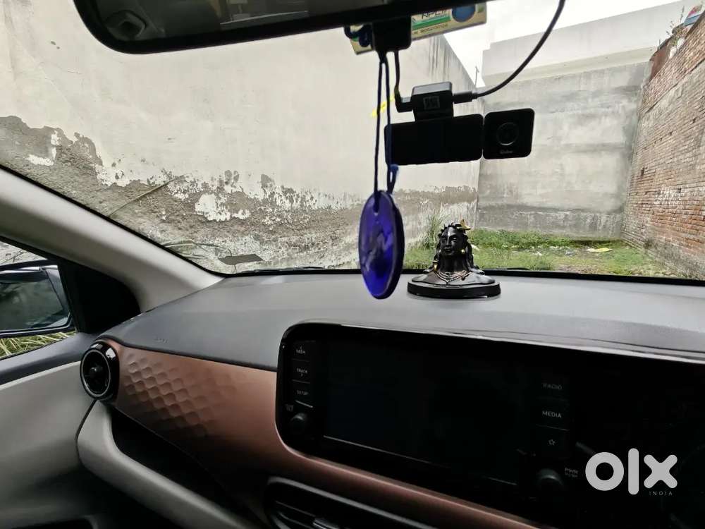 Hyundai Aura 2025 Cng & Hybrids Well Maintained