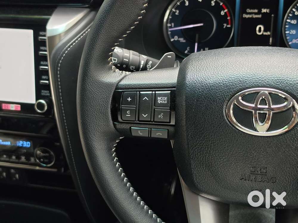 Toyota Fortuner 4x2 At 2.7 Petrol, 2025, Petrol