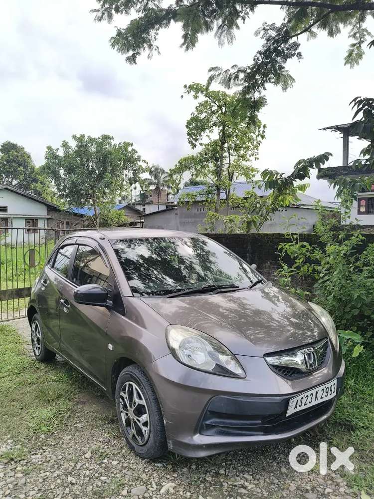 Honda Brio Mt Petrol 2nd Owner 2012