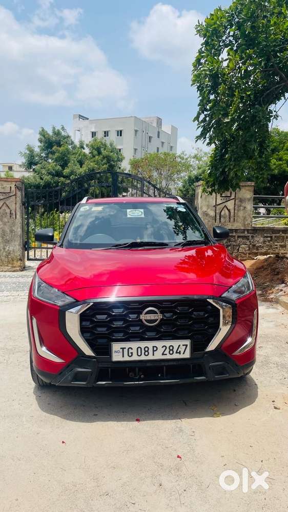 Nissan Magnite Visia Ez-shift (amt) Lady Driven And Well-maintained