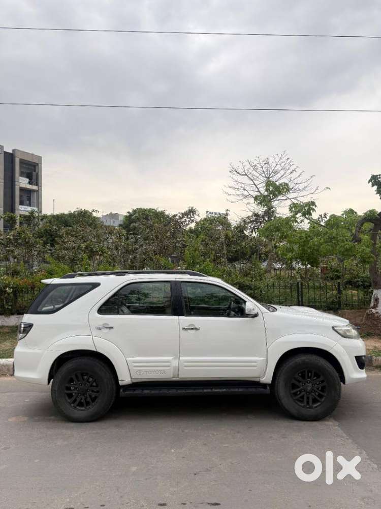 Toyota Fortuner 3.0 4x2 Automatic, 2015, Diesel