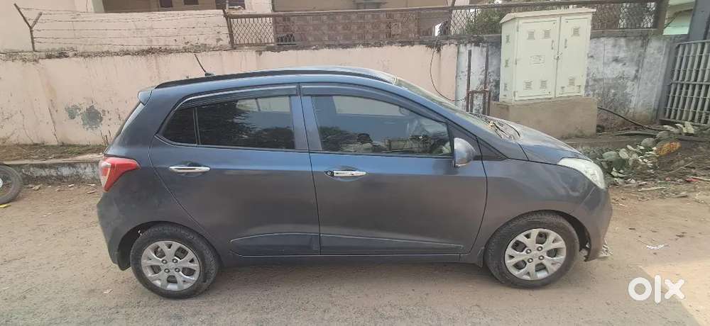 Hyundai Grand I10 2013 Petrol Well Maintained