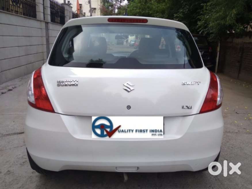 Maruti Suzuki Swift Lxi Option, 2016, Petrol
