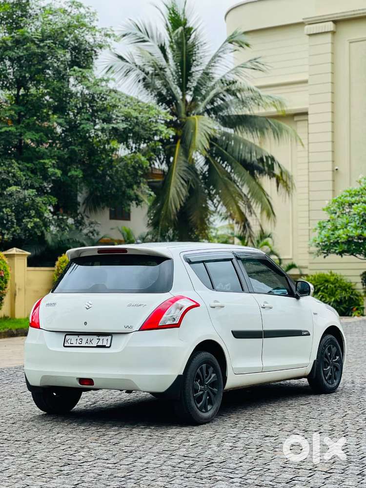 Maruti Suzuki Swift Vxi With Abs, 2017, Petrol