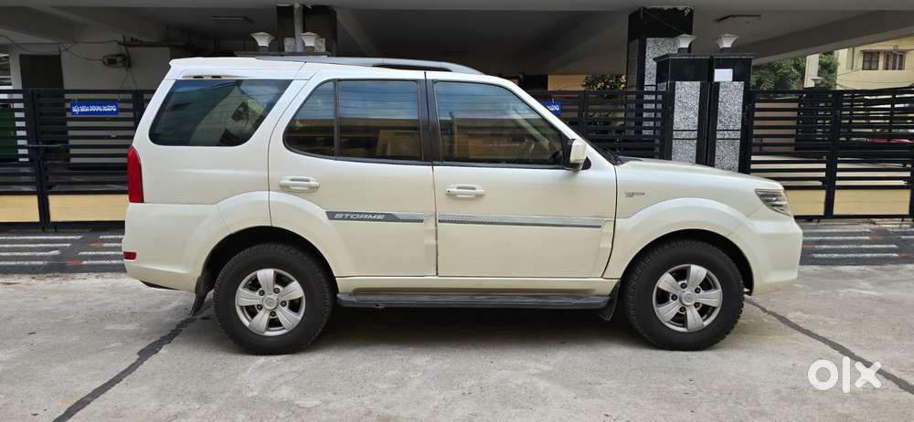 Tata Safari Storme Vx, 2018, Diesel