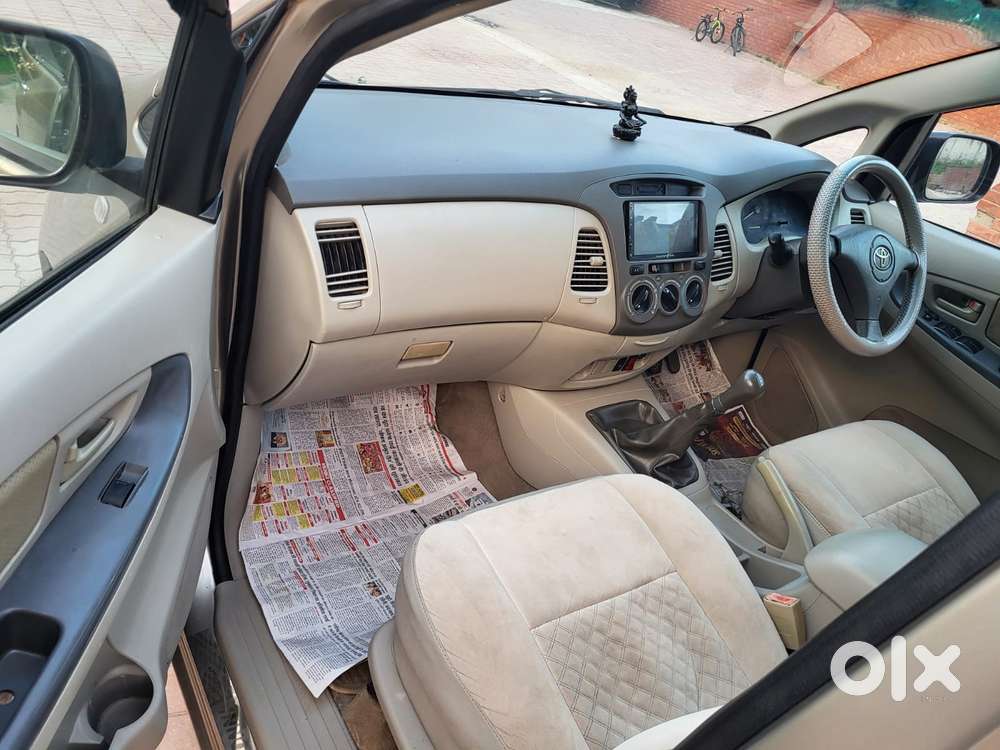 Toyota Innova 2.5 G4 Diesel 8-seater, 2010, Diesel