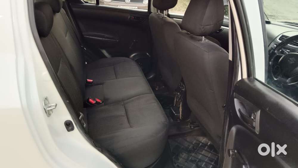 Maruti Suzuki Swift Lxi Optional-o, 2015, Petrol