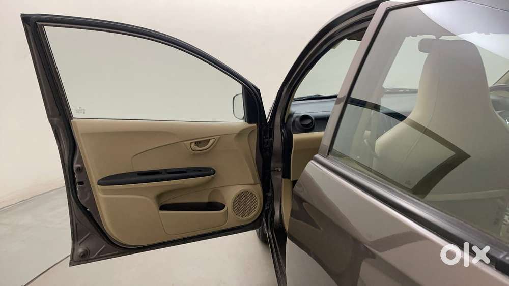 Honda Brio 1.2 E Mt, 2015, Petrol