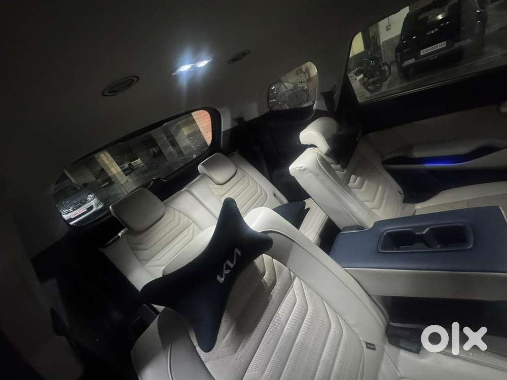 Kia Carens New Condition Single Driver Car.