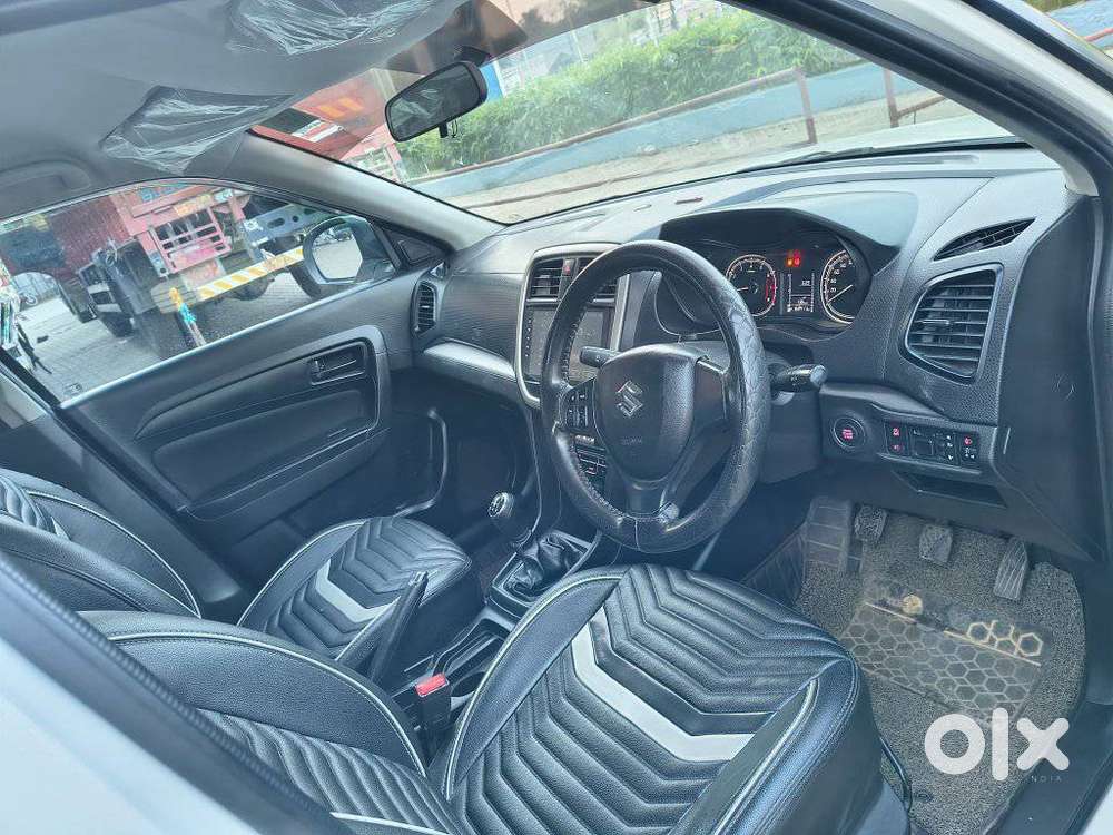 Maruti Suzuki Brezza 1.5 Zxi Smart Hybrid, 2020, Petrol