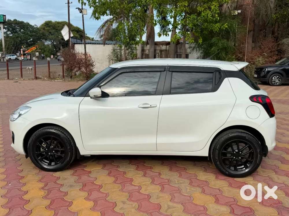 Maruti Suzuki Swift 1.3 Zxi, 2021, Petrol