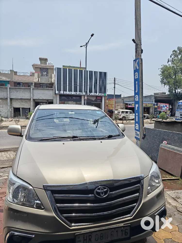 Toyota Innova 2015 Diesel Well Maintained