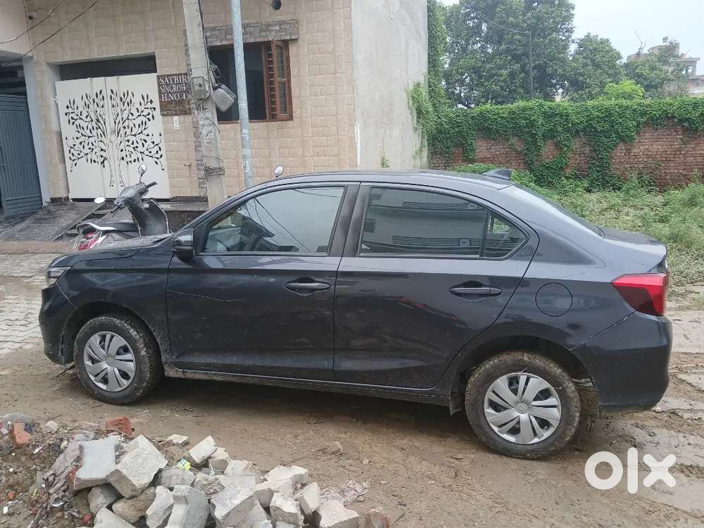 Honda Amaze Petrol Manual 2023 Variant