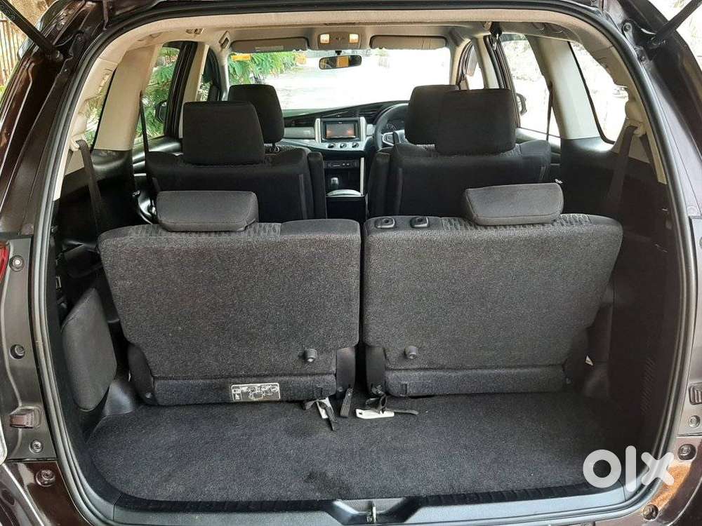 Toyota Innova Crysta 2.8 Gx At 7 Str, 2017