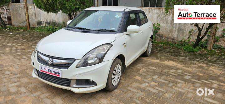 Maruti Suzuki Swift Dzire Zxi, 2017, Petrol