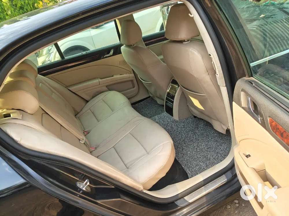 Skoda Superb Elegance 2.0 At , Button Start , Sunroof