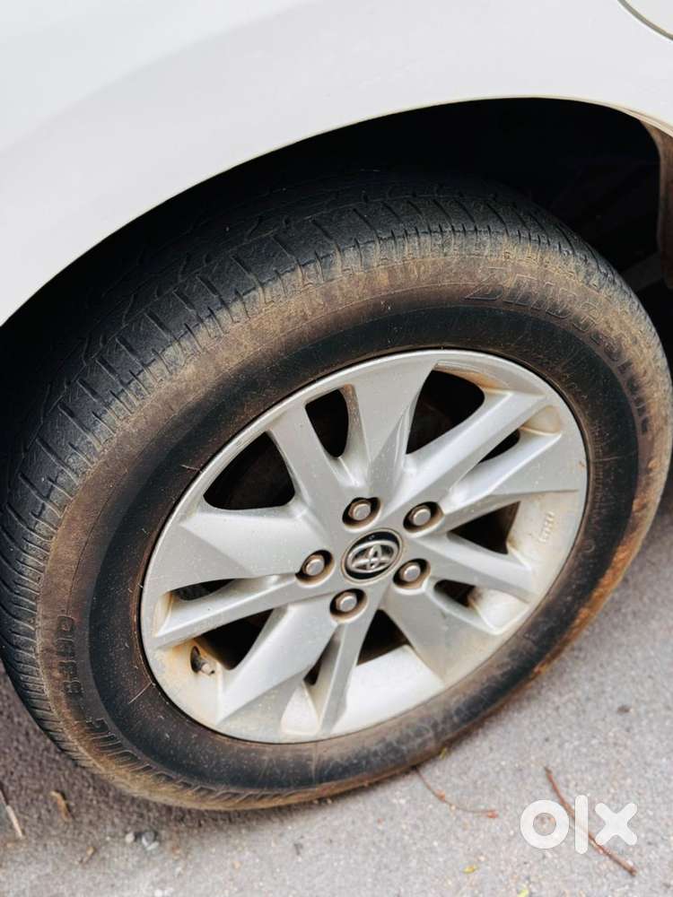 Toyota Innova Crysta [2020-ongoing] 2.7 Gx Mt 8 Str, 2020, Diesel