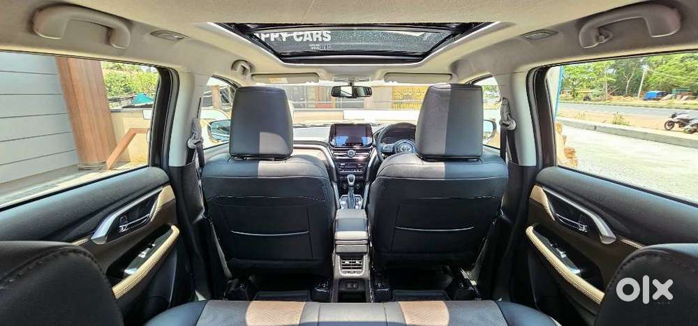 Toyota Urban Cruiser Hyryder 1.5 V Hybrid, 2025, Petrol
