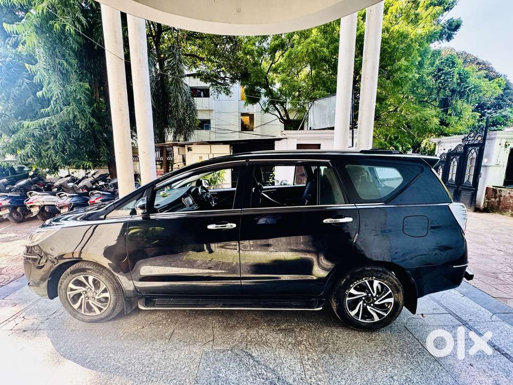 Toyota Innova Crysta 2.4 V 7 Str, 2022, Diesel