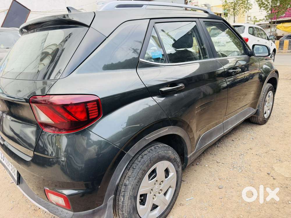 Hyundai Venue 1.2 S Plus, 2021, Petrol