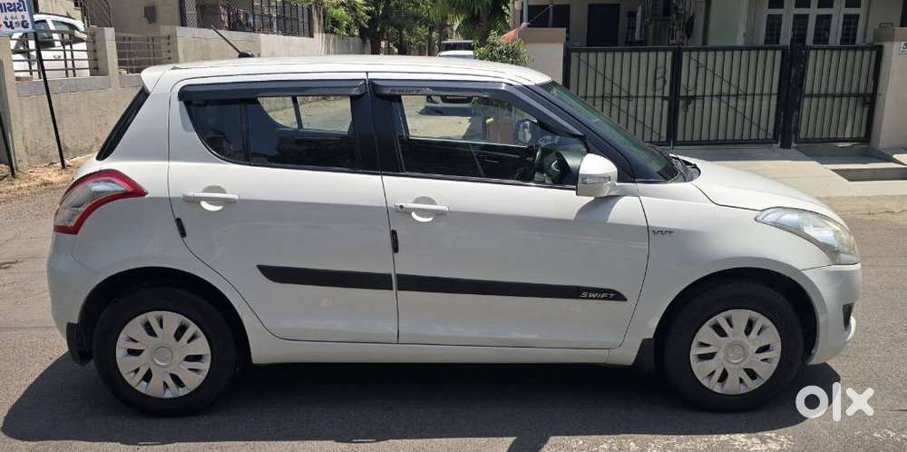 Maruti Suzuki Swift Vxi Cng, 2012, Cng & Hybrids