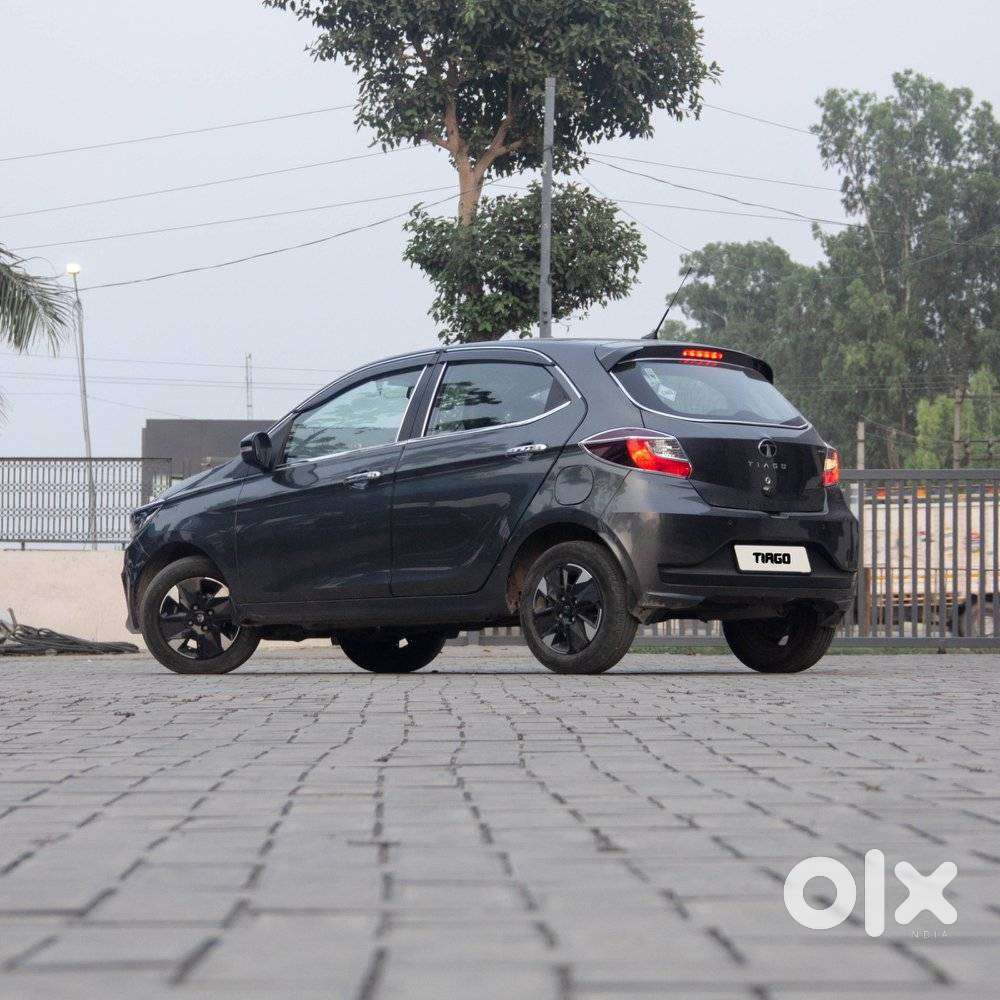 Tata Tiago Xt Icng, 2025, Petrol